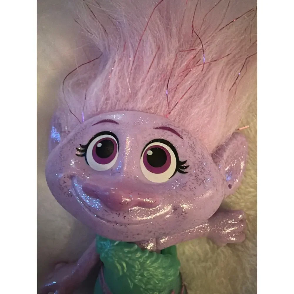 2015 DreamWorks Trolls Gia Grooves Purple Glitter Doll Pink Hair Hasbro 5